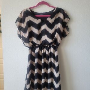 Espresso Black and Cream Zigzag Midi Dress